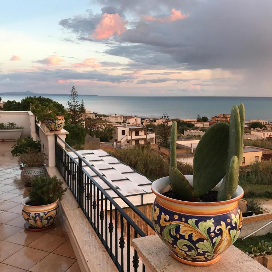 Villa Ceni - Appartamenti Con Camere, Cucina, Wc E Terrazza Sul Mare In Villa Con Piscina, Giardino E Parcheggio Marinella di Selinunte Eksteriør bilde