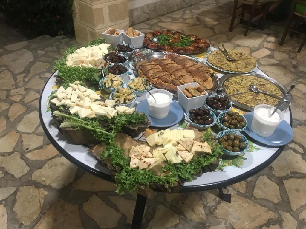 Villa Ceni - Appartamenti Con Camere, Cucina, Wc E Terrazza Sul Mare In Villa Con Piscina, Giardino E Parcheggio Marinella di Selinunte Eksteriør bilde
