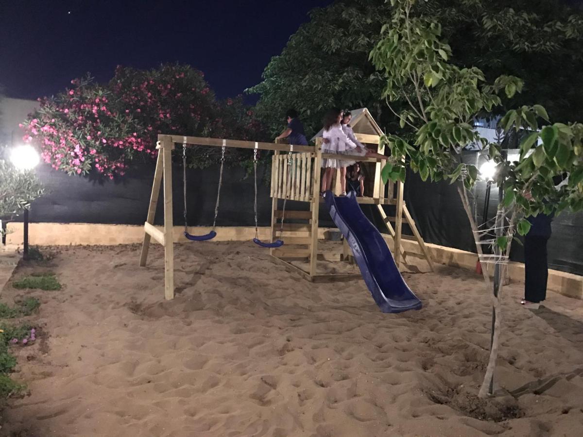 Villa Ceni - Appartamenti Con Camere, Cucina, Wc E Terrazza Sul Mare In Villa Con Piscina, Giardino E Parcheggio Marinella di Selinunte Eksteriør bilde
