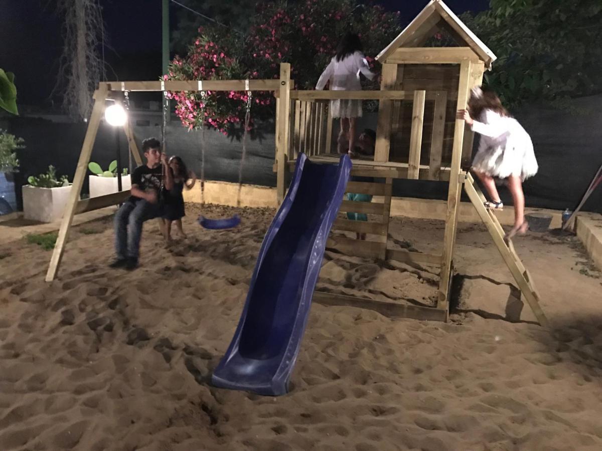 Villa Ceni - Appartamenti Con Camere, Cucina, Wc E Terrazza Sul Mare In Villa Con Piscina, Giardino E Parcheggio Marinella di Selinunte Eksteriør bilde