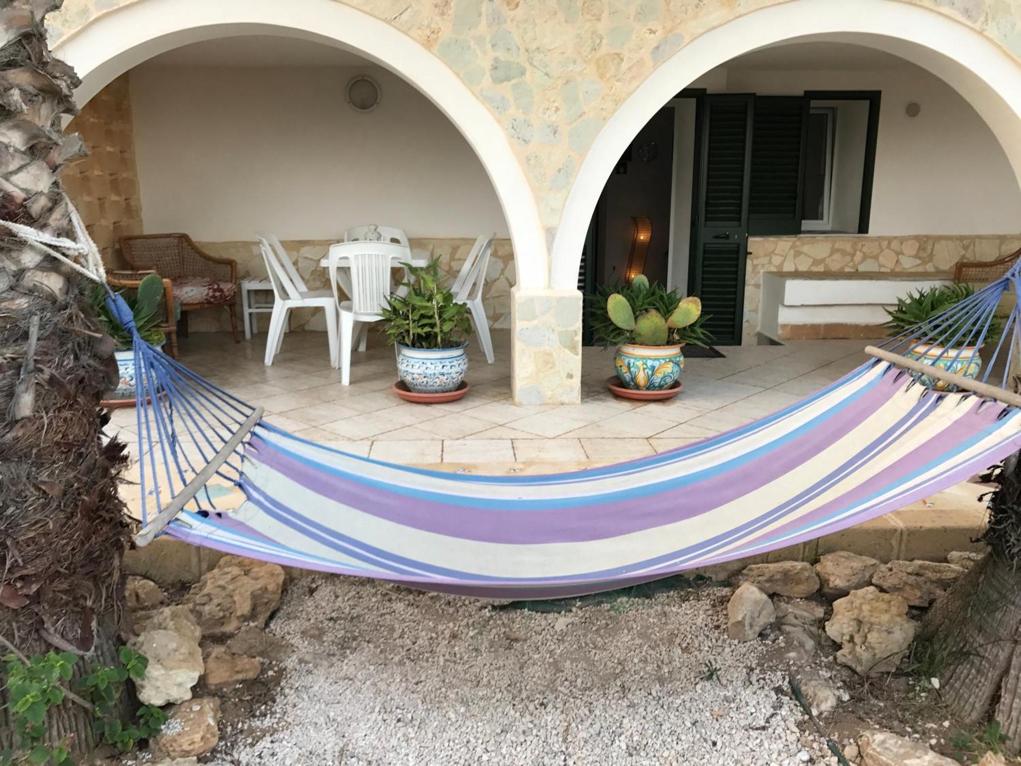 Villa Ceni - Appartamenti Con Camere, Cucina, Wc E Terrazza Sul Mare In Villa Con Piscina, Giardino E Parcheggio Marinella di Selinunte Eksteriør bilde