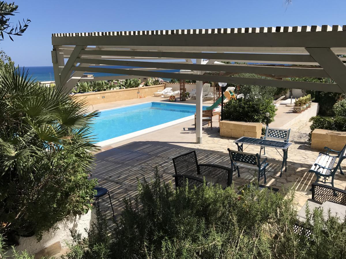 Villa Ceni - Appartamenti Con Camere, Cucina, Wc E Terrazza Sul Mare In Villa Con Piscina, Giardino E Parcheggio Marinella di Selinunte Eksteriør bilde