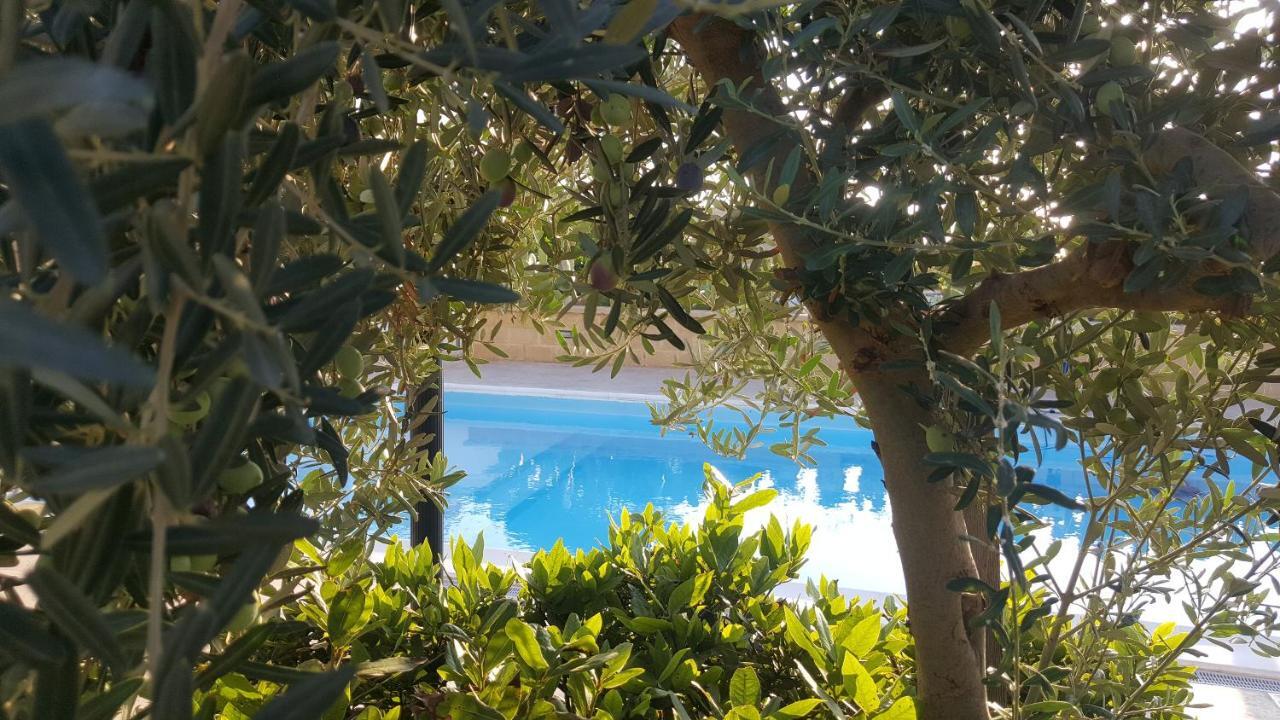Villa Ceni - Appartamenti Con Camere, Cucina, Wc E Terrazza Sul Mare In Villa Con Piscina, Giardino E Parcheggio Marinella di Selinunte Eksteriør bilde