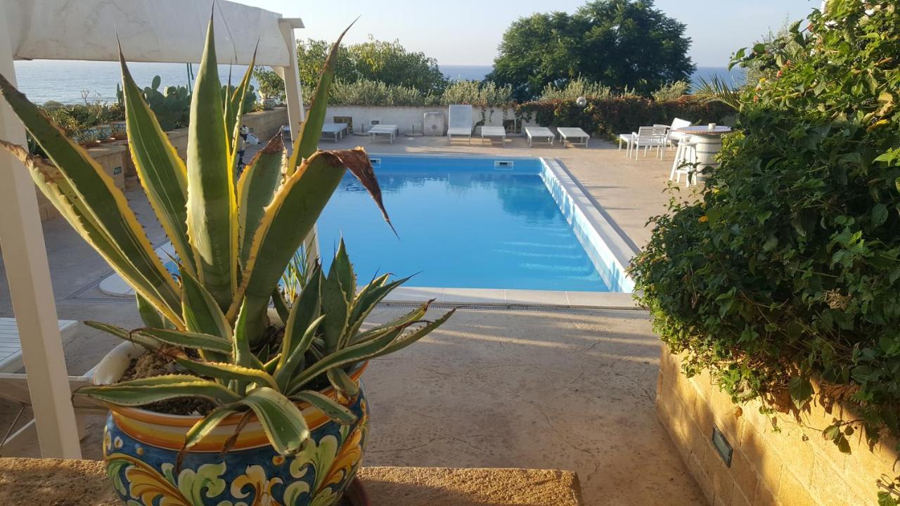 Villa Ceni - Appartamenti Con Camere, Cucina, Wc E Terrazza Sul Mare In Villa Con Piscina, Giardino E Parcheggio Marinella di Selinunte Eksteriør bilde
